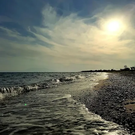 Stenija * Paralia Dionysiou